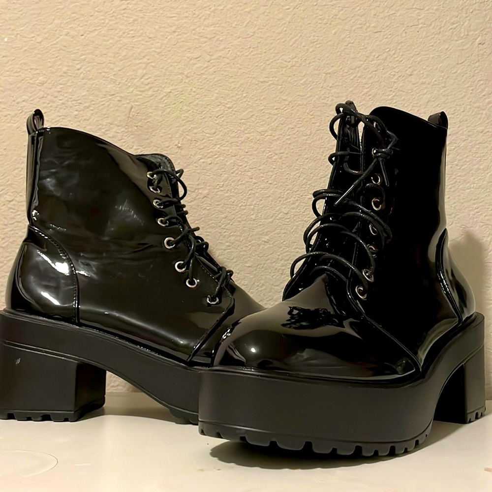 COPY - Worn twice 3 inch platform heel boots